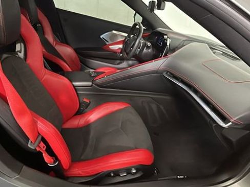 Used 2022 Chevrolet Corvette Stingray Preferred Conv w/ Z51 Performance Package RWD image 31