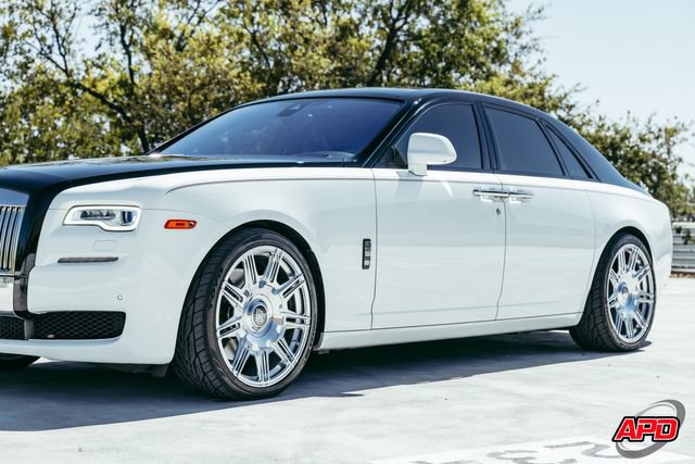 Used 2017 Rolls-Royce Ghost RWD image 54