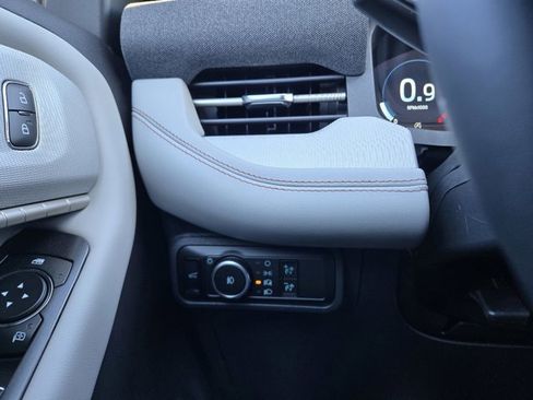 New 2026 Ford Explorer Active w/ Active Comfort Package image 13