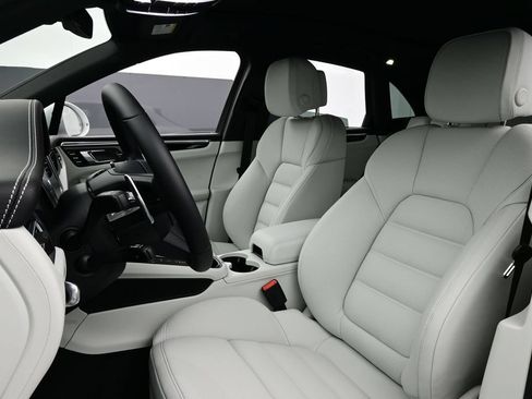 New 2026 Porsche Macan S AWD/4WD image 5