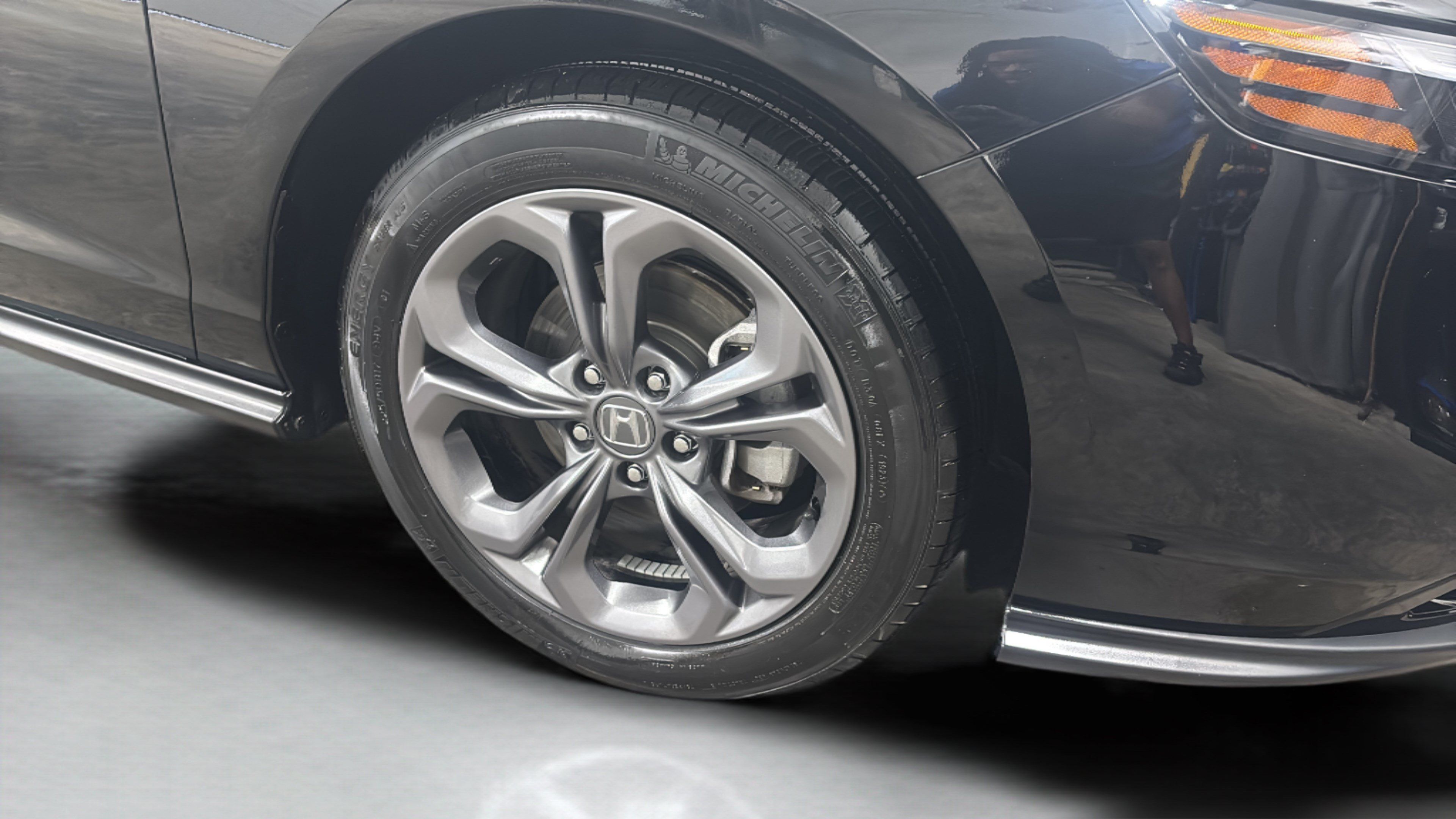 Used 2023 Honda Accord EX image 33
