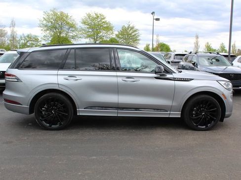 Certified 2023 Lincoln Aviator Black Label w/ Jet Package AWD/4WD image 2