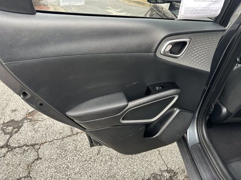 Used 2022 Kia Soul LX w/ Technology Package image 23