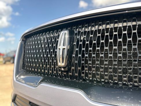 Used 2021 Lincoln Navigator L Black Label w/ Cargo Convenience Package image 25