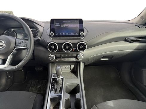 Used 2024 Nissan Sentra SV image 11