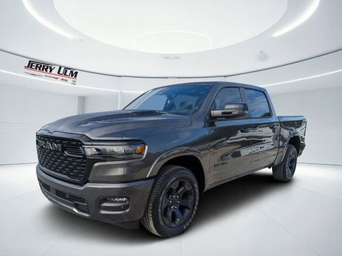 New 2026 RAM 1500 4x4 Crew Cab image 7