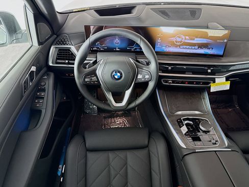 New 2026 BMW X5 xDrive50e w/ Premium Package image 24