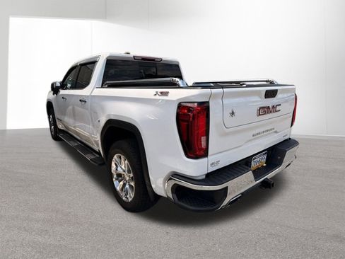 Used 2020 GMC Sierra 1500 SLT w/ SLT Premium Plus Package AWD/4WD image 4