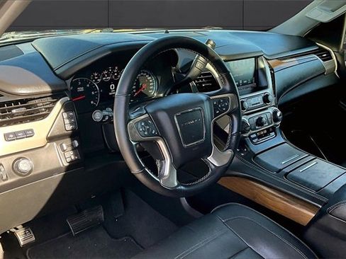 Used 2020 GMC Yukon XL Denali w/ Denali Ultimate Package image 10