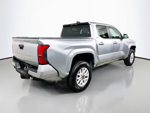 Used 2025 Toyota Tacoma SR5 image 4