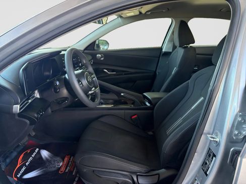 Used 2021 Hyundai Elantra SEL FWD image 12