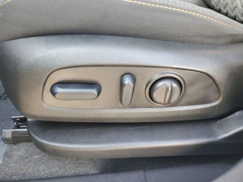 Used 2024 Chevrolet Equinox LT image 22