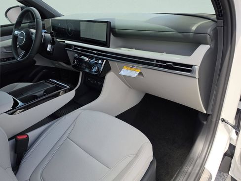 New 2026 Hyundai Tucson Limited FWD image 17