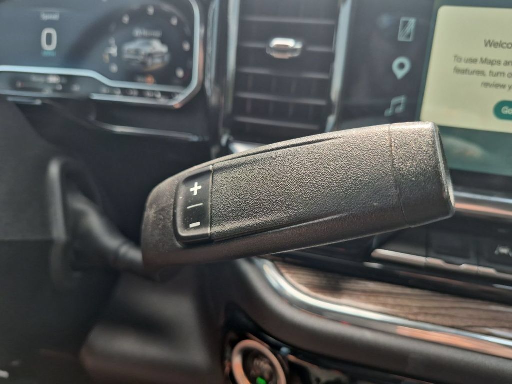 Used 2025 Chevrolet Silverado 1500 LT RWD image 26