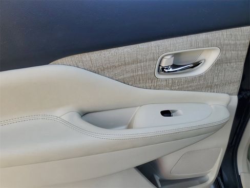 Used 2019 Nissan Murano SL image 12