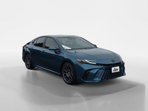 Used 2026 Toyota Camry XSE w/ Premium Plus Package FWD image 2