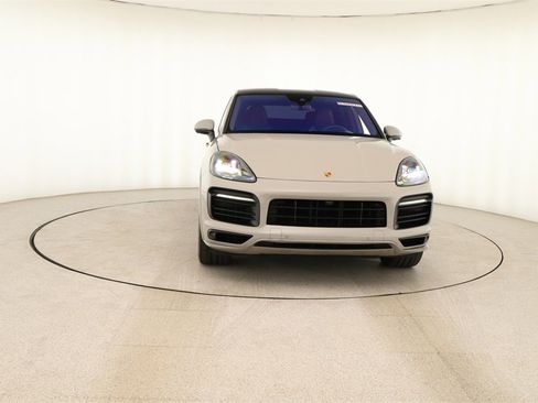 Used 2021 Porsche Cayenne GTS image 11