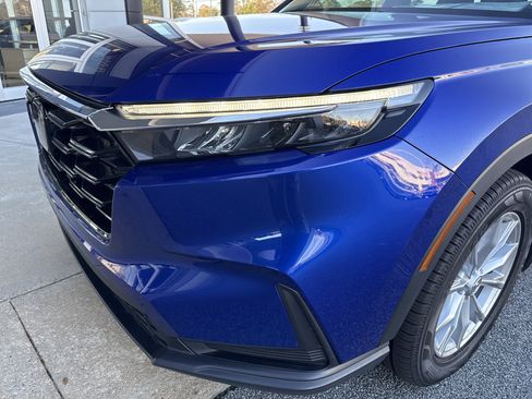 Used 2024 Honda CR-V EX image 4