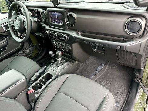 Used 2023 Jeep Wrangler Willys image 27