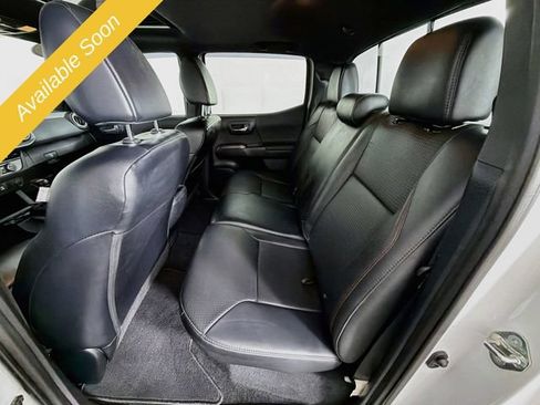 Used 2019 Toyota Tacoma TRD Off-Road AWD/4WD image 23