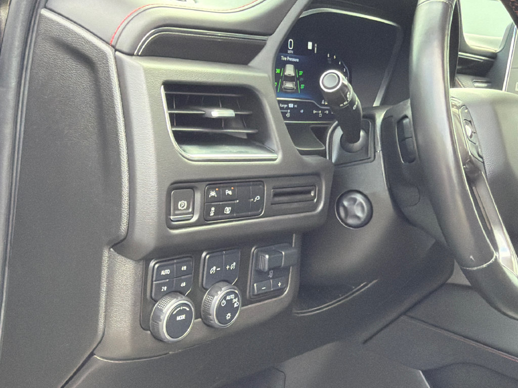 Used 2022 Chevrolet Suburban RST w/ Luxury Package AWD/4WD image 20
