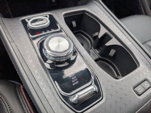 Used 2024 Jeep Wagoneer Launch Edition image 39