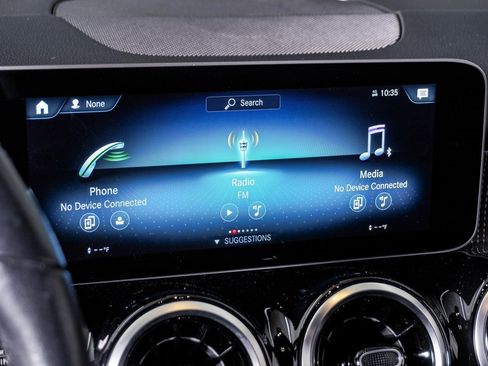 Used 2020 Mercedes-Benz GLB 250 4MATIC image 22