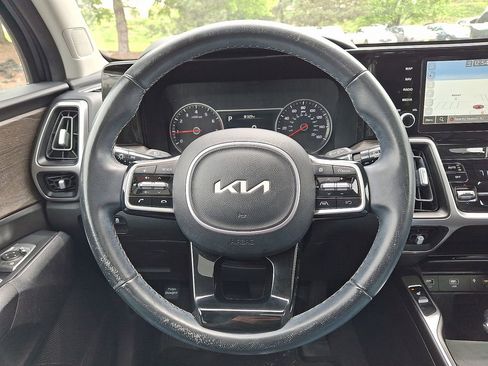 Certified 2023 Kia Sorento S w/ Panoramic Sunroof Package AWD/4WD image 8