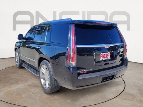 Used 2018 Cadillac Escalade Luxury w/ LPO, Radiant Package RWD image 11