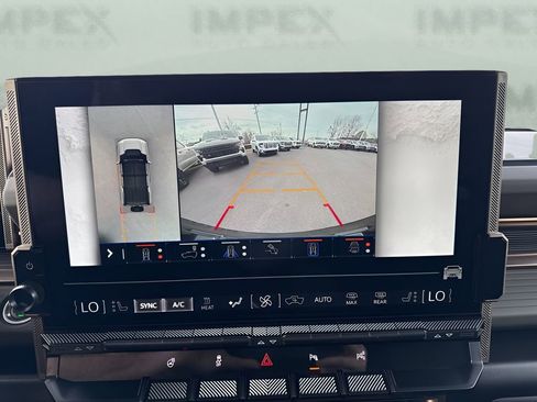 Used 2025 GMC Hummer EV 2X AWD/4WD image 22