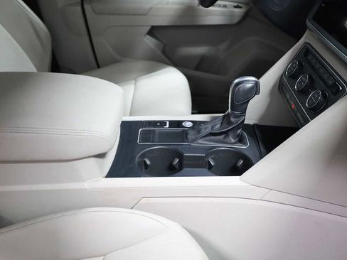 Used 2019 Volkswagen Atlas SE image 19