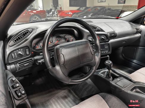 Used 1994 Chevrolet Camaro Z28 RWD image 11