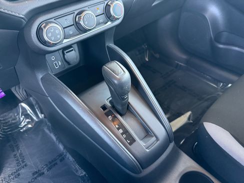 Used 2025 Nissan Versa S w/ Trunk Package image 17