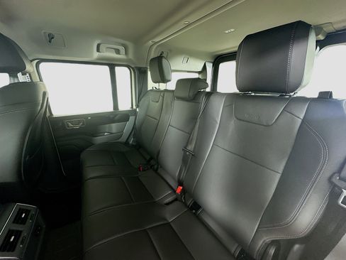 New 2026 INEOS Grenadier Fieldmaster Edition image 37