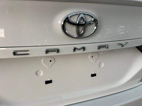 Used 2022 Toyota Camry SE w/ Cold Weather Package AWD/4WD image 17
