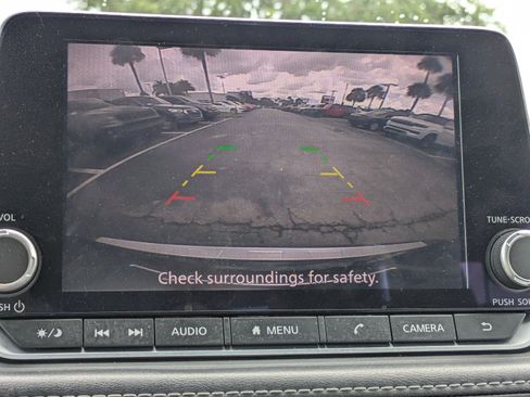 Used 2023 Nissan Rogue SV FWD image 24