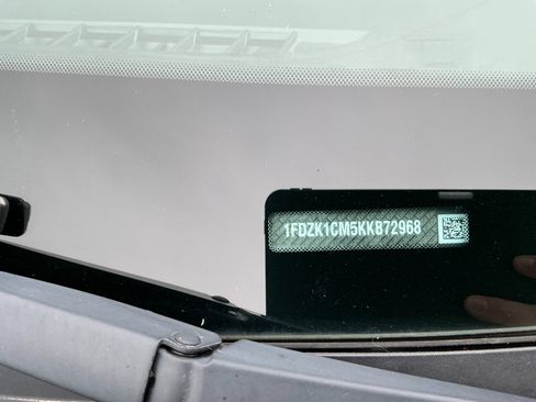 Used 2019 Ford Transit 150 XLT image 36