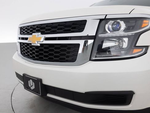 Used 2015 Chevrolet Suburban LT AWD/4WD image 15