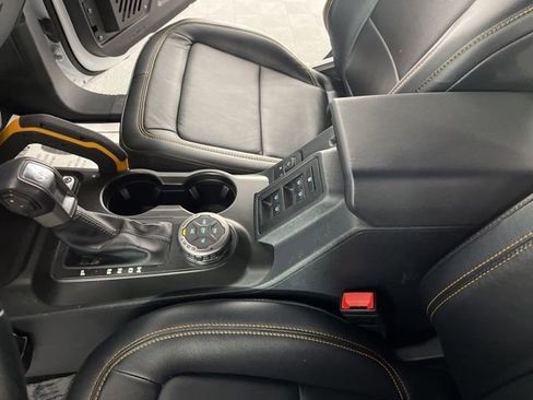 Used 2022 Ford Bronco Badlands image 28