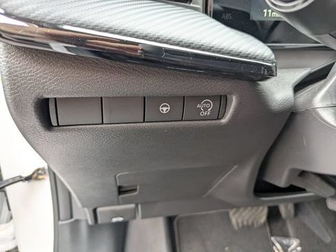 New 2026 Nissan Kicks SR w/ Cold Weather Package FWD image 14