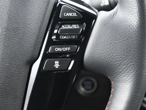 Used 2022 Nissan Frontier PRO-4X AWD/4WD image 5