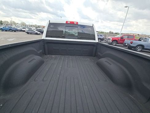 Used 2015 RAM 2500 Laramie w/ Convenience Group AWD/4WD image 9