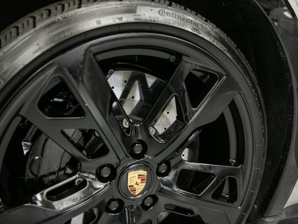 Used 2022 Porsche Taycan Turbo S AWD/4WD image 10