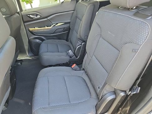 Used 2023 GMC Acadia SLE w/ Driver Convenience Package FWD image 38