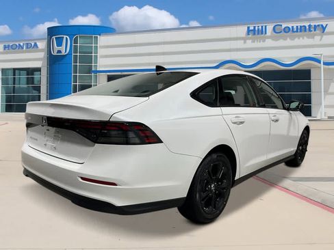 New 2025 Honda Accord SE image 5