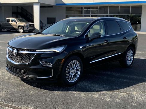 Used 2023 Buick Enclave Avenir w/ Avenir Technology Package image 3