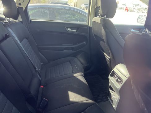 Used 2017 Ford Edge SE image 7