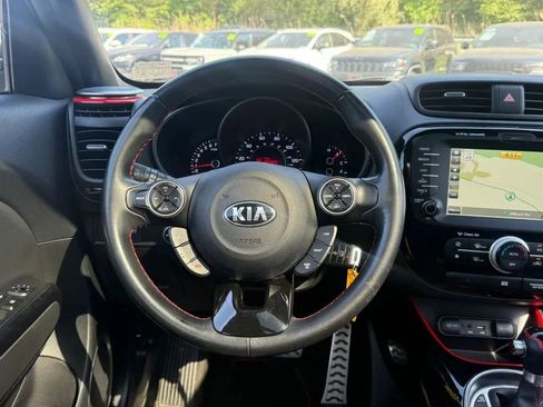 Used 2015 Kia Soul + FWD image 14