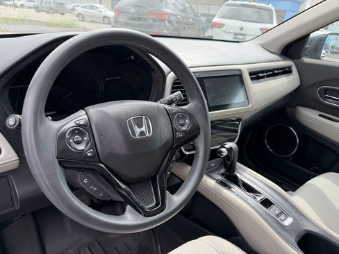 Used 2019 Honda HR-V EX image 7
