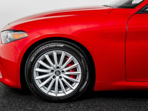 Used 2023 Alfa Romeo Giulia Sprint image 16